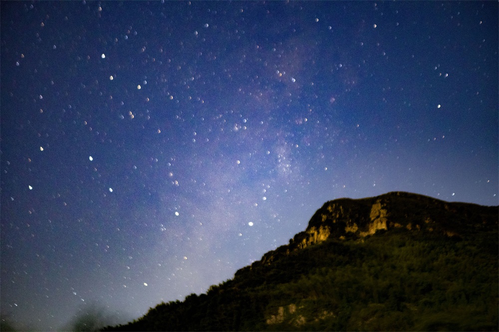 山林星空